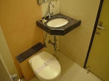 Oyo Rooms Railway Station Ankleshwar Exterior foto